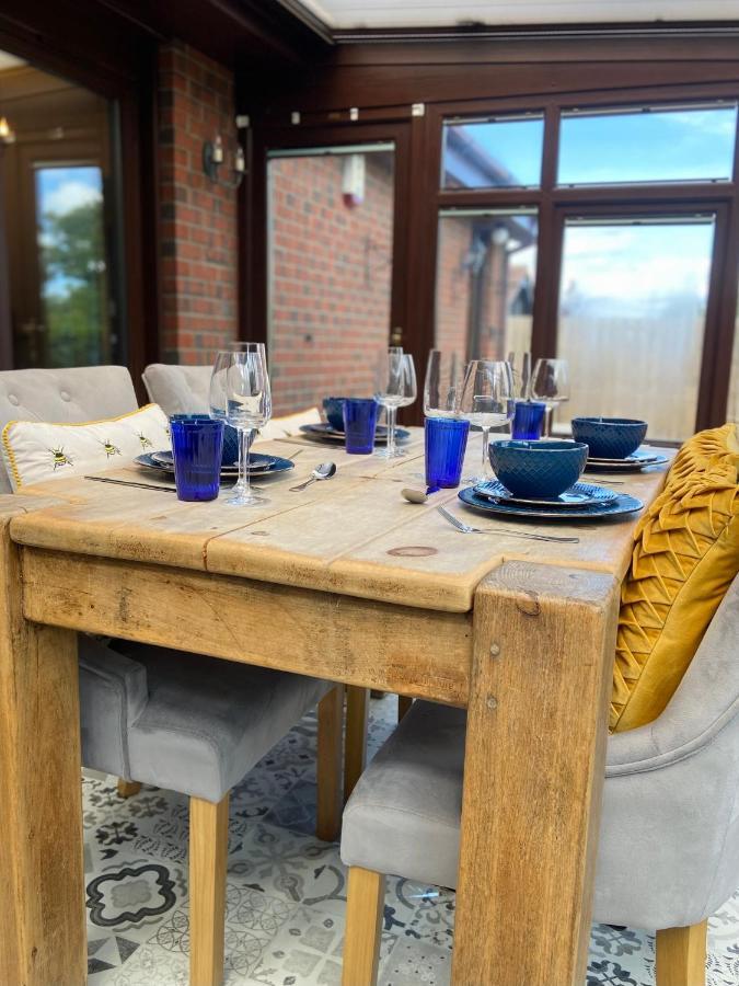 Stunning Quirky Home In Amble Bagian luar foto