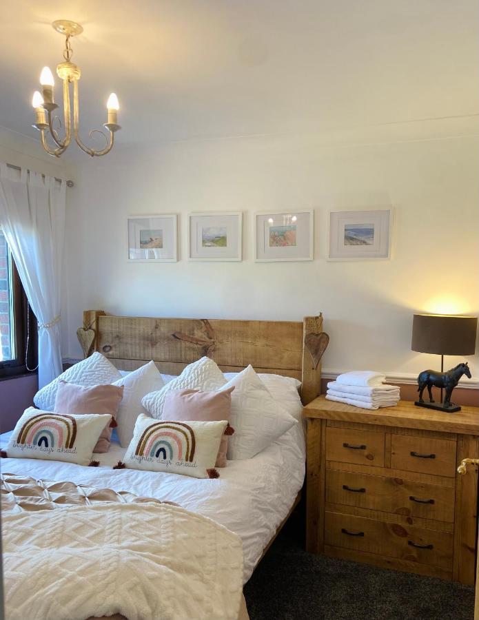 Stunning Quirky Home In Amble Bagian luar foto