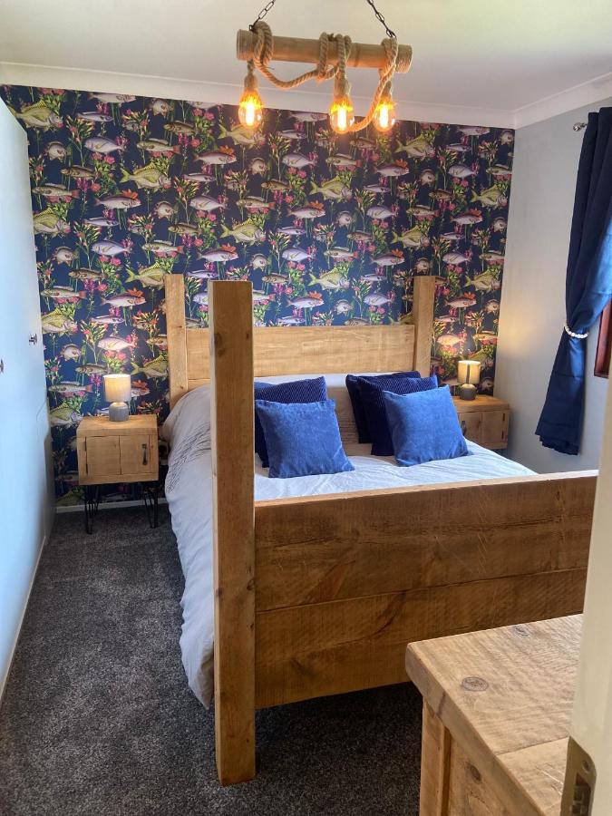 Stunning Quirky Home In Amble Bagian luar foto