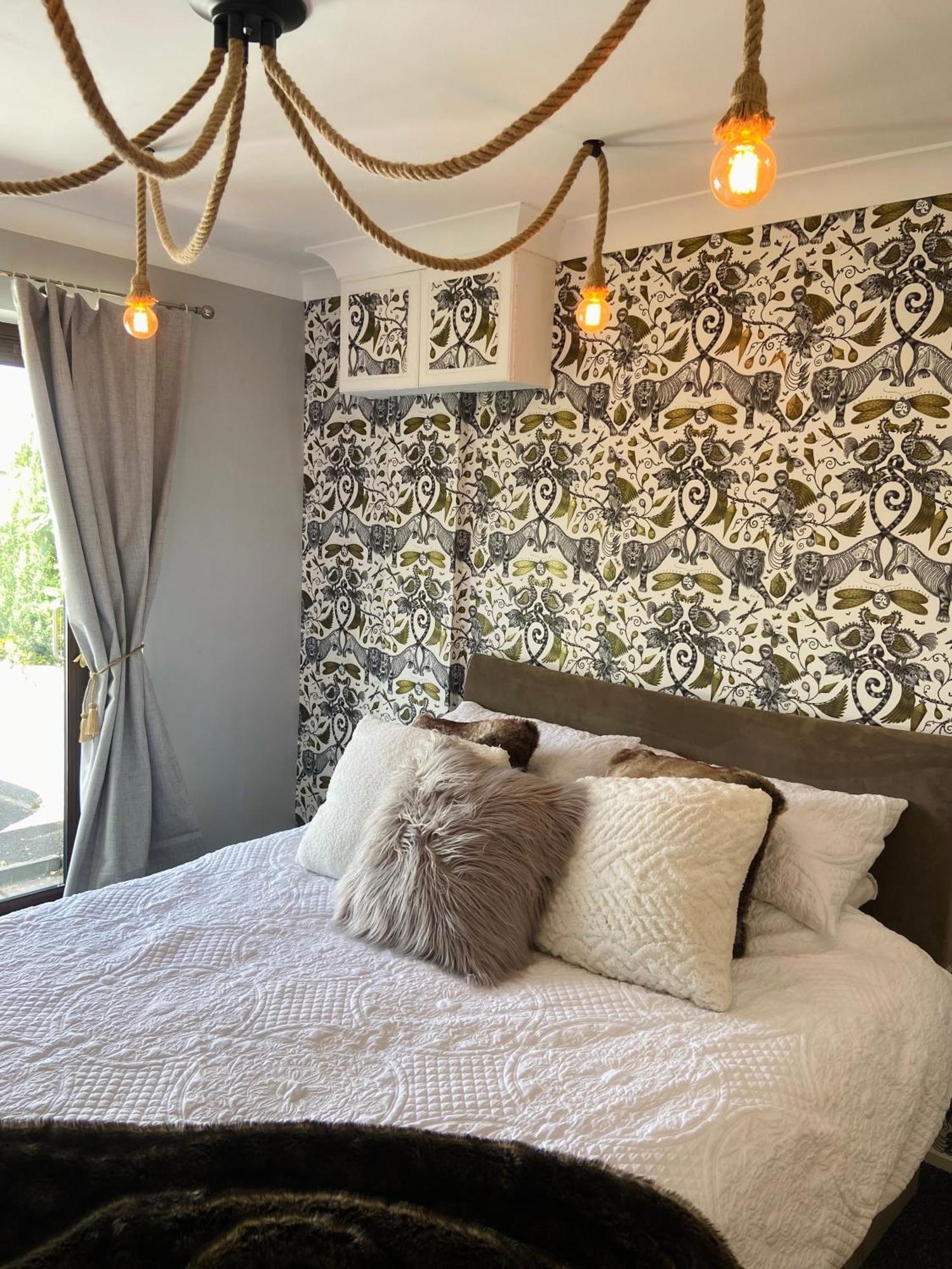 Stunning Quirky Home In Amble Bagian luar foto